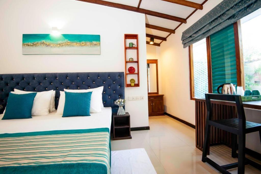 Ocean Gateway Dickwella Hotel Bagian luar foto