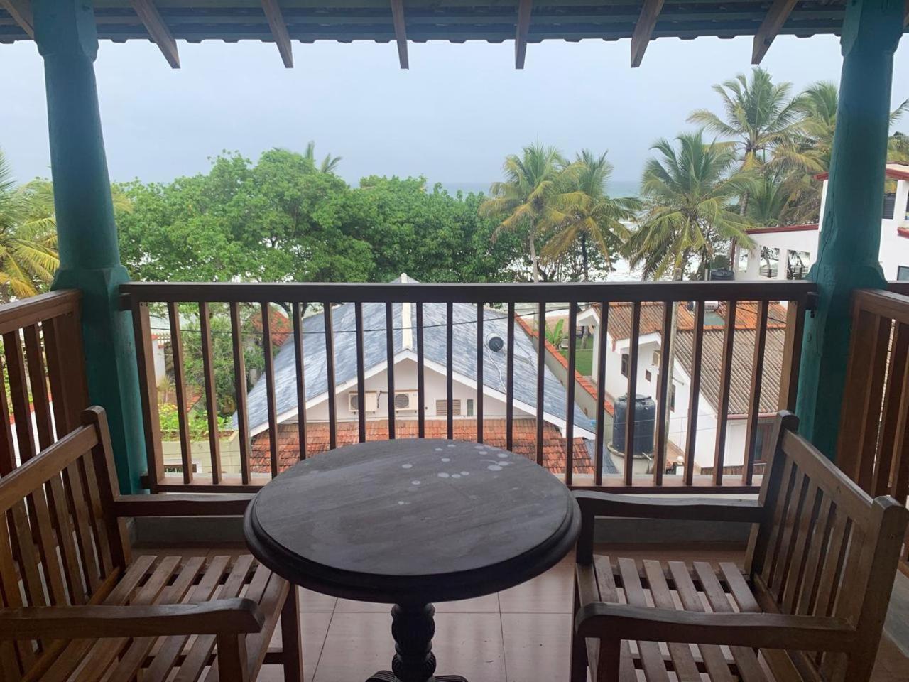 Ocean Gateway Dickwella Hotel Bagian luar foto
